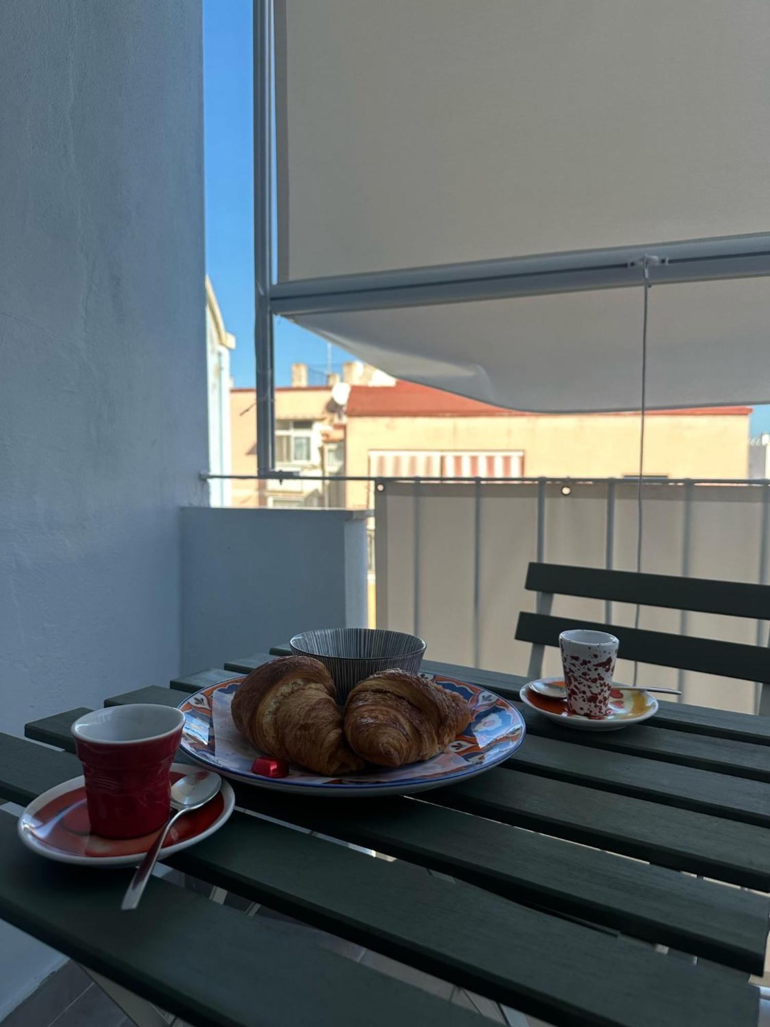 Tra Mare E Castello Barletta